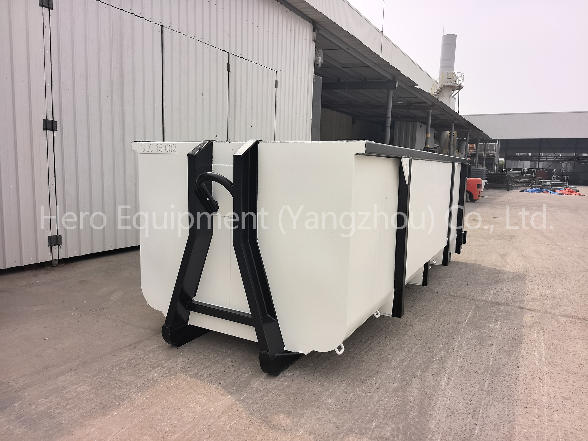 hook lift bin.jpg